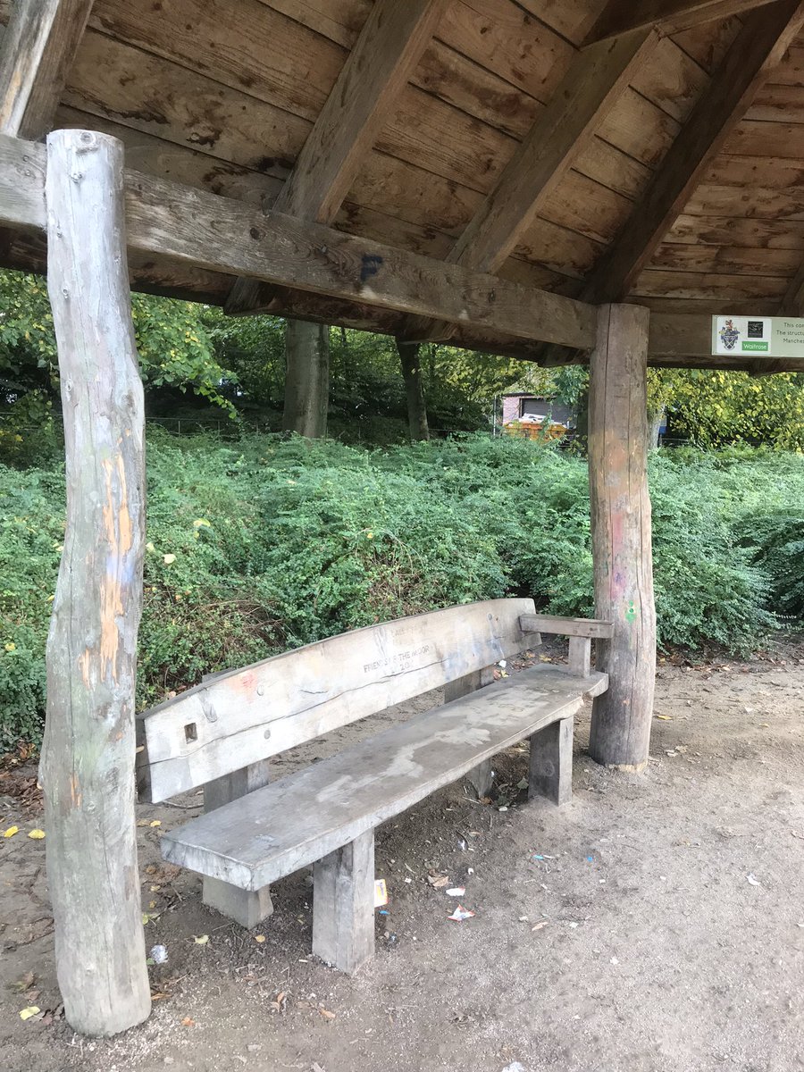 My next job was sanding graffiti off the wooden shelter on the Moor 
#knutsford 
I don’t know if it’s a new trend 🤔
But there’s a lot of folks sucking male chickens nowadays… 😂