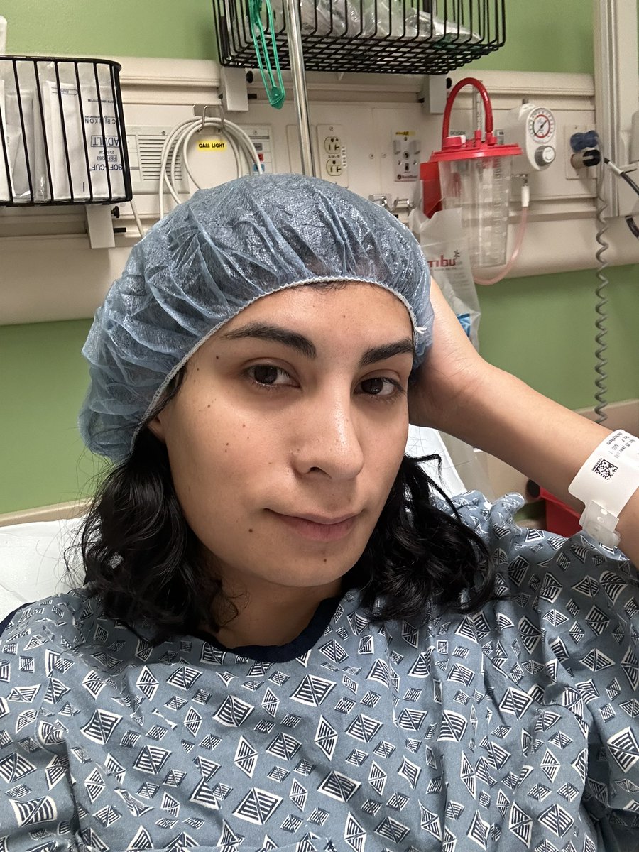 AztecTunes's tweet photo. Bottom surgery day LFGGGGGGG🥳🥳🥳 https://t.co/5mVn4EvCn4