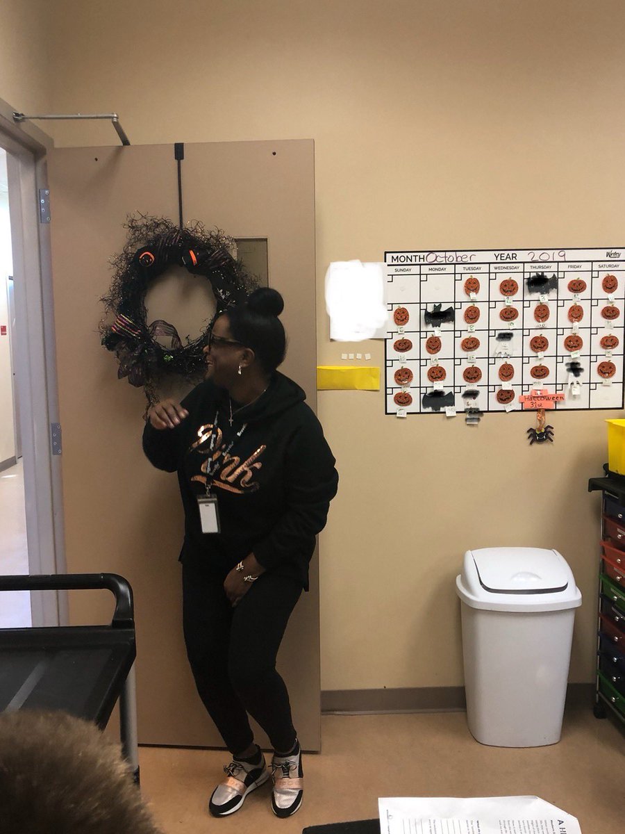 SweetIsSweet's tweet image. Me fake laughing at work and taking it way too far.🥴😩🤣😭 #ambivert #socialbutterfly