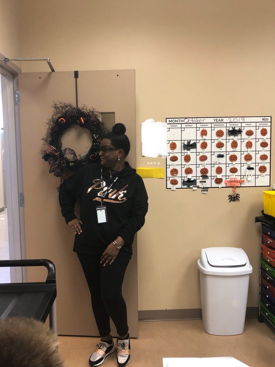 SweetIsSweet's tweet image. Me fake laughing at work and taking it way too far.🥴😩🤣😭 #ambivert #socialbutterfly