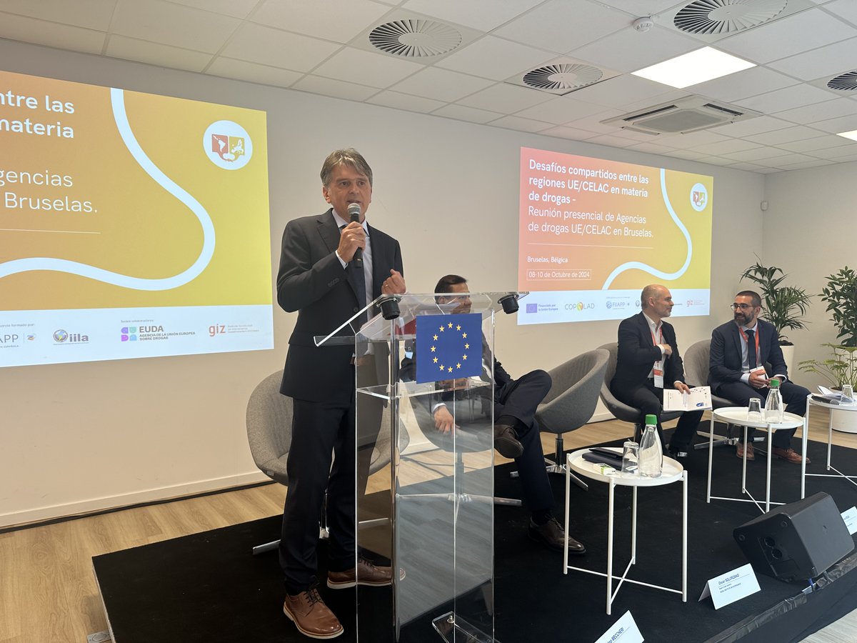 ProgramaCOPOLAD's tweet photo. 🫱🫲 Hemos reunido a más de 130 representantes de las Agencias de Drogas de UE y CELAC en #Bruselas con el objetivo de apoyar la implantación de la Declaración de la Paz.

▶️ Comenzamos la jornada de la tarde de #DesafiosDrogasUELAC, sobre bienes confiscados y su uso efectivo. https://t.co/vv9egOs6ZP