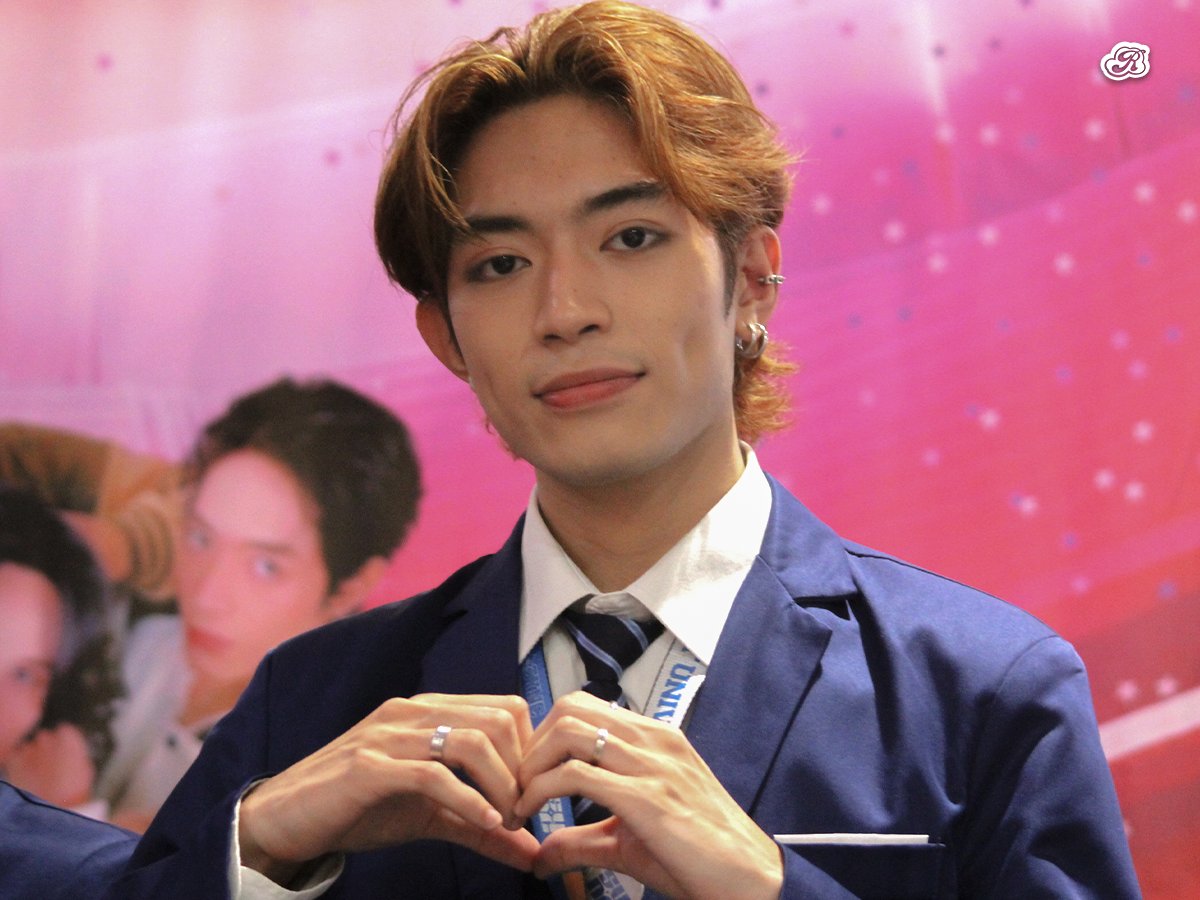 kloudgazing's tweet photo. 241005  ⋆｡°·☁︎  SY•NC Lee

🎫 COLLISIONz 2024
🧷 Robinsons Metro East

#SYNC_LEE #SYNCph @thesyncph https://t.co/EzmP36rCUf