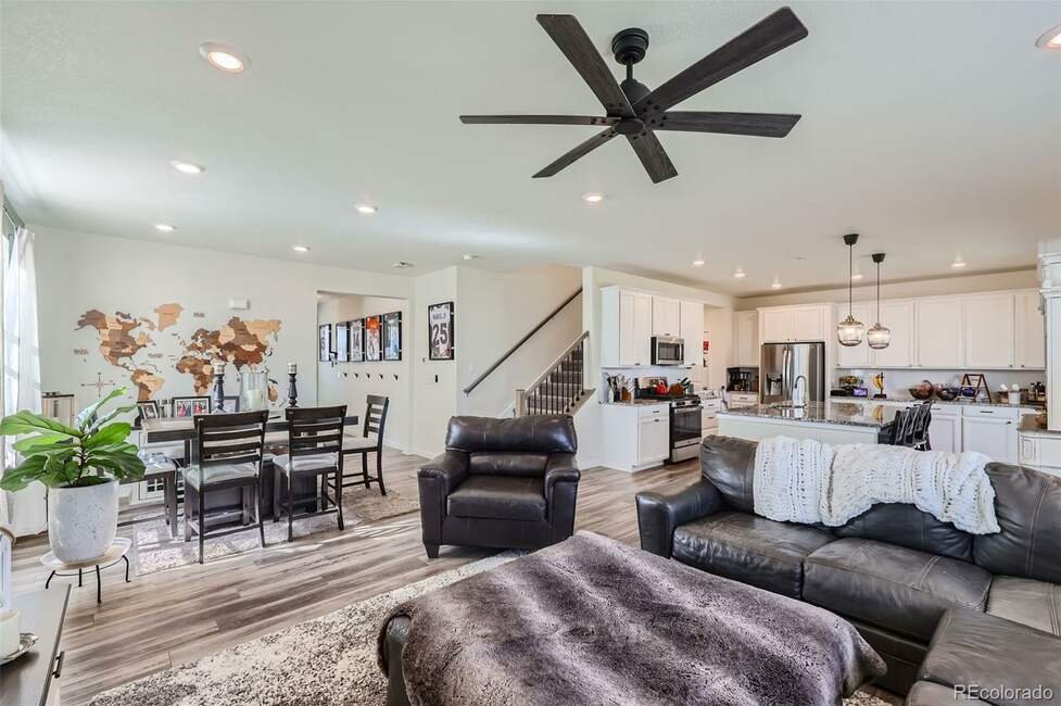 JennThomsonCO's tweet photo. ⭐⭐NEW LISTING⭐⭐
 
Call/message me today for a private showing! 720.591.2724
1173 Williams Loop • Elizabeth, CO 
. 
Listing Credit: Jim Loveridge, Elite Home Partners at Keller Williams Integrity 

#IndependenceDenver #ElizabethColorado #ParkerColorado #ElbertCountyColorado https://t.co/MRj3IIPhpq