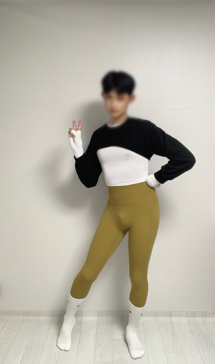 #CD #Crossdresser #男の娘 #펨보이 #femboy #ladyboy #sissy #여장 #시디 #보추 #부분시디 #바이 #게이 #gay #leggings #레깅스 레깅스입기 좋은 날씨❤️