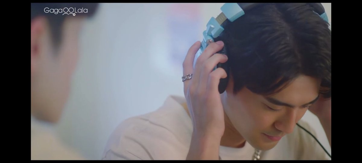 AkrgFullMoon's tweet photo. #FirstNoteOfLove #FirstNoteOfLoveEP10 #彈一場完美戀愛 #โน้ตแรกแห่งรัก La partida de #Matt marco la relación entre #Reese y #Orca mientras que #Neil🎤 escucha la canción de #Sea, 🥹que evoca cuando se separaron eso hace que la misma situación sane la herida en #Reese y #Neil https://t.co/kAIEmc2Pdg