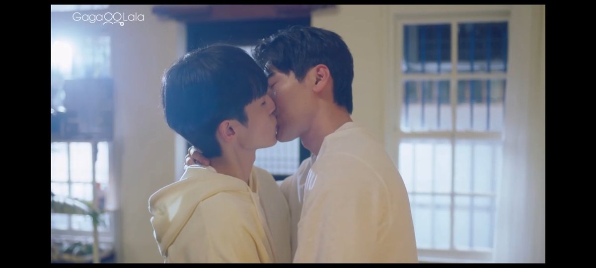 AkrgFullMoon's tweet photo. #FirstNoteOfLove #FirstNoteOfLoveEP10 #彈一場完美戀愛 #โน้ตแรกแห่งรัก La partida de #Matt marco la relación entre #Reese y #Orca mientras que #Neil🎤 escucha la canción de #Sea, 🥹que evoca cuando se separaron eso hace que la misma situación sane la herida en #Reese y #Neil https://t.co/kAIEmc2Pdg