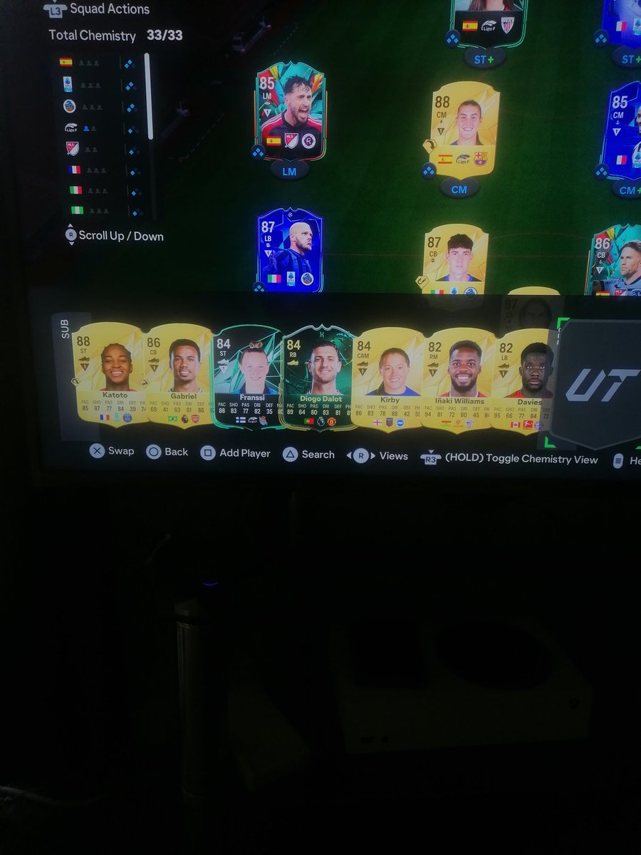 AARONFORLIFE1's tweet photo. @bateson87 whats your thoughts and who would you buy for 114k? https://t.co/oRAm1SpEsi