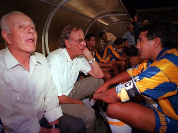 Flaco, ahí tenés al 10.
Partió uno de los mejores enganches que vi en el fútbol argentino😢
Hace una década, entrevisté a #OmarPalma para recorrer su carrera en la Revista El Gráfico.
> surl.li/yhhtcj
<a href="/RosarioCentral/">Rosario Central</a> 
<a href="/elgraficoweb/">El Gráfico</a> 
<a href="/jotajotasanchez/">Juan José Sánchez༝ᅠ༝ᅠ</a> 
<a href="/marisolbracco/">Marisol Bracco</a>