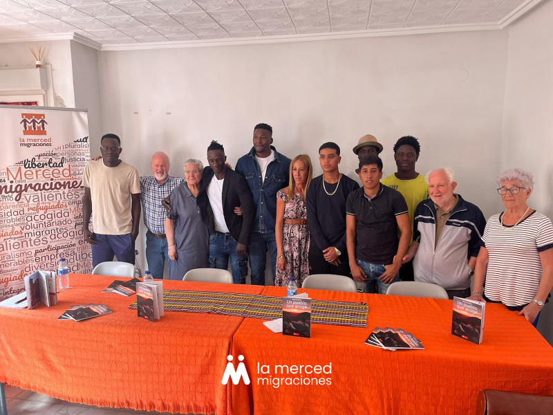 lmmigraciones's tweet photo. Este año hemos centrado nuestra #Memoria2023 en las posibilidades de inclusión que ofrece un pueblo. El 7 de octubre presentamos la memoria en Herencia, donde desde 2022 ofrecemos 7 plazas de protección internacional gracias al @inclusiongob y la labor de @mercedcastilla https://t.co/2LICn4CYMy