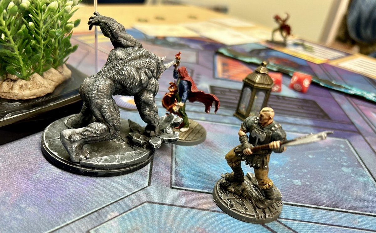 bringbackthor's tweet image. A few pics from the games this weekend😊 #xmen #spiderfoes #avengers #webwarriors #asgard #marvelcrisisprotocol #marvelcrisisprotocolminiatures #paintingprotocol 
#atomicmassgames #tabletopgames #marvel #miniaturepainting #gaming #japan #日本