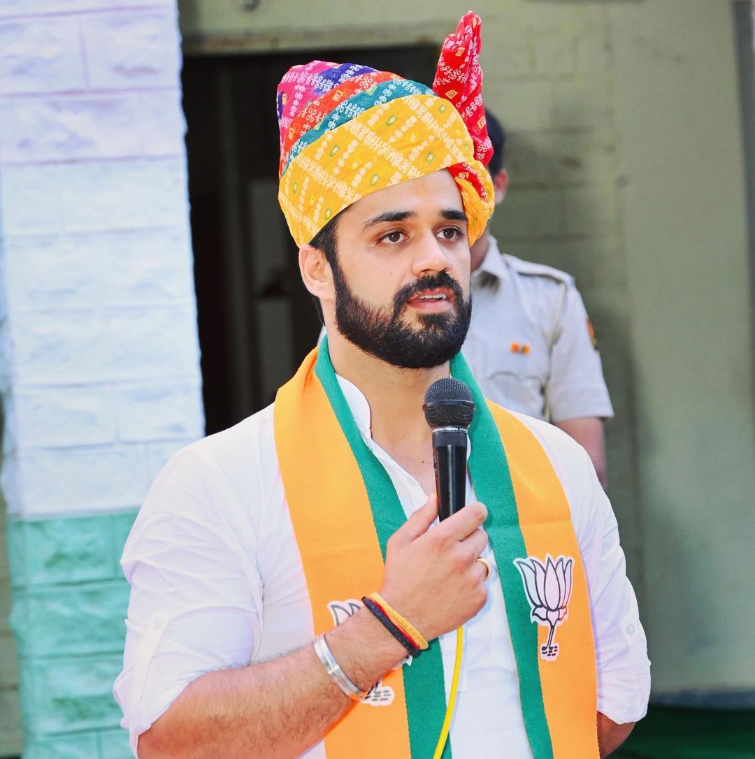 Shrawan jangu (@officialskjangu) on Twitter photo <a href="/bbhavyabishnoi/">Bhavya Bishnoi</a> हार जीत एक ही सिक्के के दो पहलू हैं, आप संघर्ष करते रहे।
#हरियाणा_विधानसभा_चुनाव
#Haryana <a href="/bbhavyabishnoi/">Bhavya Bishnoi</a> हार जीत एक ही सिक्के के दो पहलू हैं, आप संघर्ष करते रहे।
#हरियाणा_विधानसभा_चुनाव
#Haryana