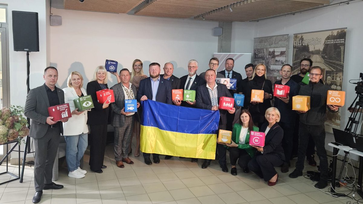 "The Sense of Security in Me and Around Me: Cooperation for Secure Municipalities" was the topic of <a href="/LPSBrux/">LALRG in Europe and world/LPS Eiropā un pasaulē</a> seminar with <a href="/Latvian_MFA/">Latvian MFA 🇱🇻 | #StandWithUkraine 🇺🇦</a>

With participants from 🇱🇻🇧🇪🇺🇦

#LocalizingSDGs #SDG16 #SustainableMunicipalityWeek #weekvandeduurzamegemeente 

👉platforma-dev.eu/lalrg-seminar-…