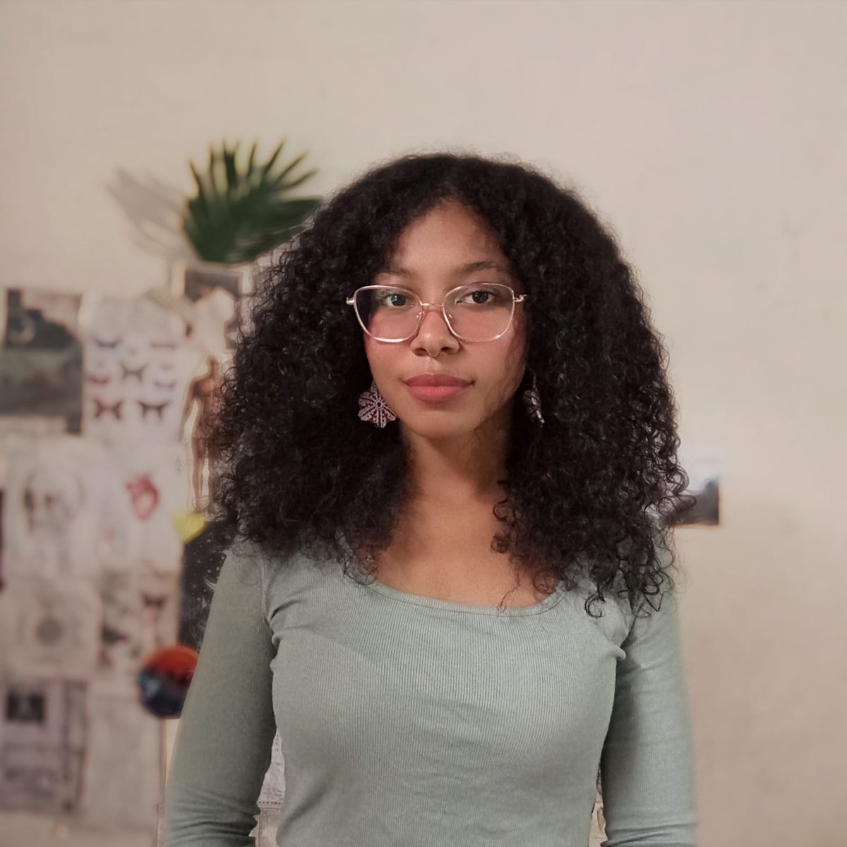 DW Akademie América Latina (@dw_akademie_es) on Twitter photo 🔎¡Descubre quién consiguió la beca de #DesenreDatosII!
🙌🏾Andrea Navarrete, Galo Mero, Naomi Mosquera y
Alex Berrones forman parte del grupo que realiza una investigación y viajará a Alemania
💡Una iniciativa de <a href="/UDLAEcuador/">UDLA Ecuador</a> con el apoyo de Programa #SinCeroII de <a href="/GIZEcuador/">GIZ Ecuador</a> 🔎¡Descubre quién consiguió la beca de #DesenreDatosII!
🙌🏾Andrea Navarrete, Galo Mero, Naomi Mosquera y
Alex Berrones forman parte del grupo que realiza una investigación y viajará a Alemania
💡Una iniciativa de <a href="/UDLAEcuador/">UDLA Ecuador</a> con el apoyo de Programa #SinCeroII de <a href="/GIZEcuador/">GIZ Ecuador</a>