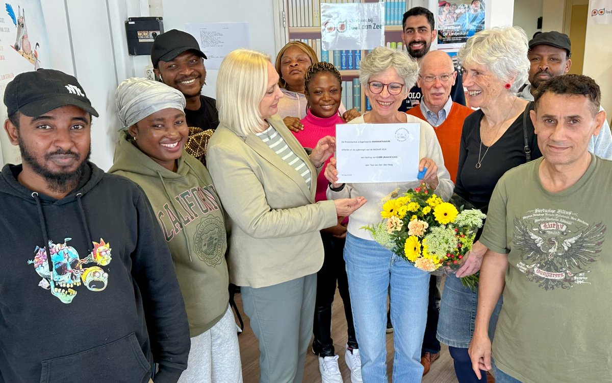 Superblij en dankbaar! Stichting Taal aan Zee heeft een prachtige donatie van €1000,- ontvangen van de Maranathakerk Den Haag, die via een gezellige bazaar geld heeft ingezameld. Met dit gulle bedrag kunnen we onze deelnemers nog beter ondersteunen. ap.lc/MRsyW
