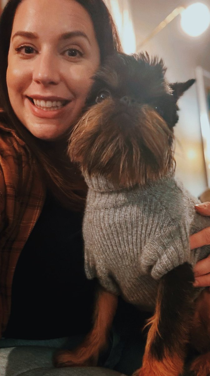 When you’re not above using cute dog photos to garner votes and help your band win “Pop Act of the Year.” 😂

Click here 👇
nemusicawards.com/vote 

Then scroll to Pop Act of the Year, select our name, and scroll down to Submit to help us win! It’s super quick and easy 💛