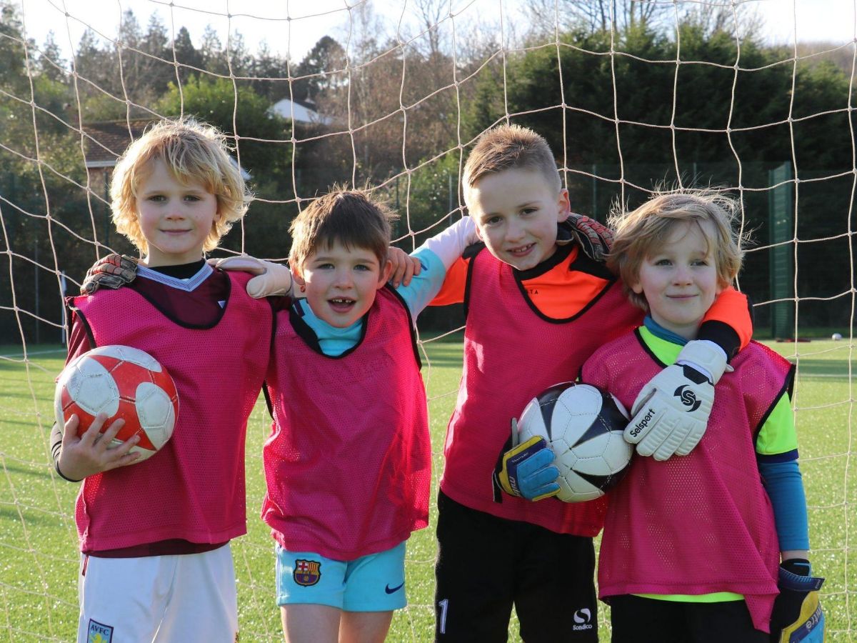 You don't want to miss this offer - Buy one get 2nd half price on all junior gloves. Offer expires midnight 9th October 2024