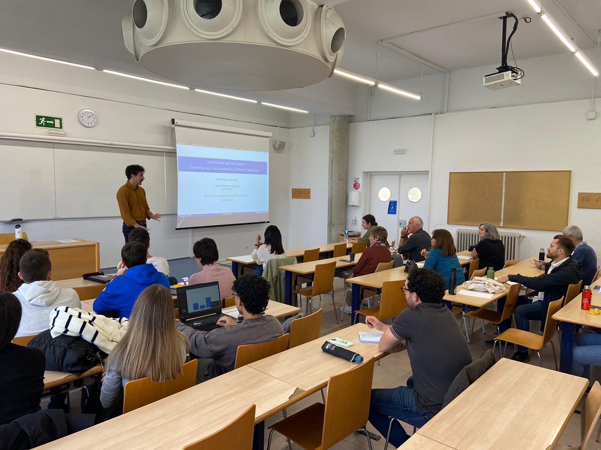 Brillante seminario del compañero <a href="/bmpcarvalho/">Bruno P Carvalho</a> hoy en la <a href="/FCEET_UAH/">Facultad C. Económicas, Empresariales y Turismo</a> 👏Muchas gracias a todos los asistentes y al ponente ‼️