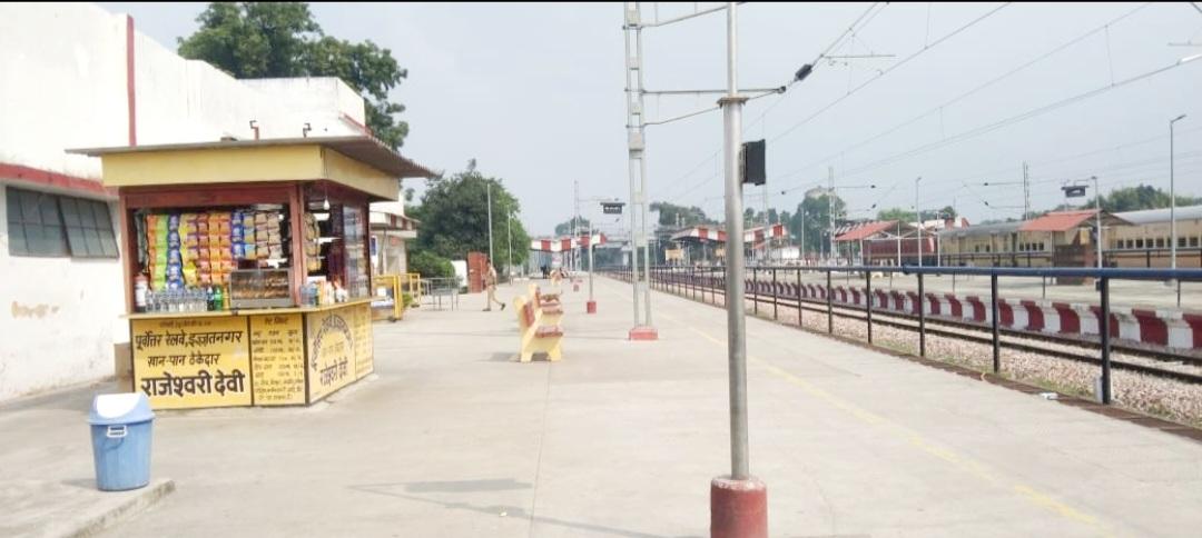 drm_drmizn's tweet image. स्वच्छ परिसर !      

#SwachhataPakhwada2024 #SwachhBharat #SpecialCampaign4 #IRSpecialCampaign4 #SHS2024 #SwachhataHiSeva2024