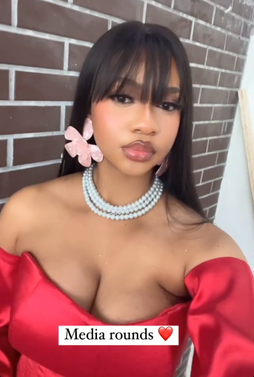 Lebogan64585866's tweet photo. Victoria is such a gorgeous girl she is so fine and her fashion always make sense she is so clear marn 🔥🥵she owes us pictures abeg
#VictoriaOnyenwere 
  #BBNaija https://t.co/O5ZVwsf2tN