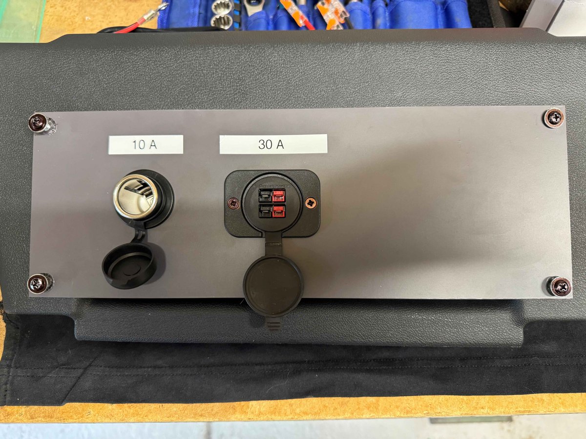 HB9VQQ's tweet image. While waiting for better condx on the #HF bands it's time for a new project: Installation of a #Hamradio system in the Volkswagen T6.1 Camper. Task 1 -&amp;gt; Create a power supply panel and connect a #victron BT smart shunt to the 100 Ah LiFePo battery #wip