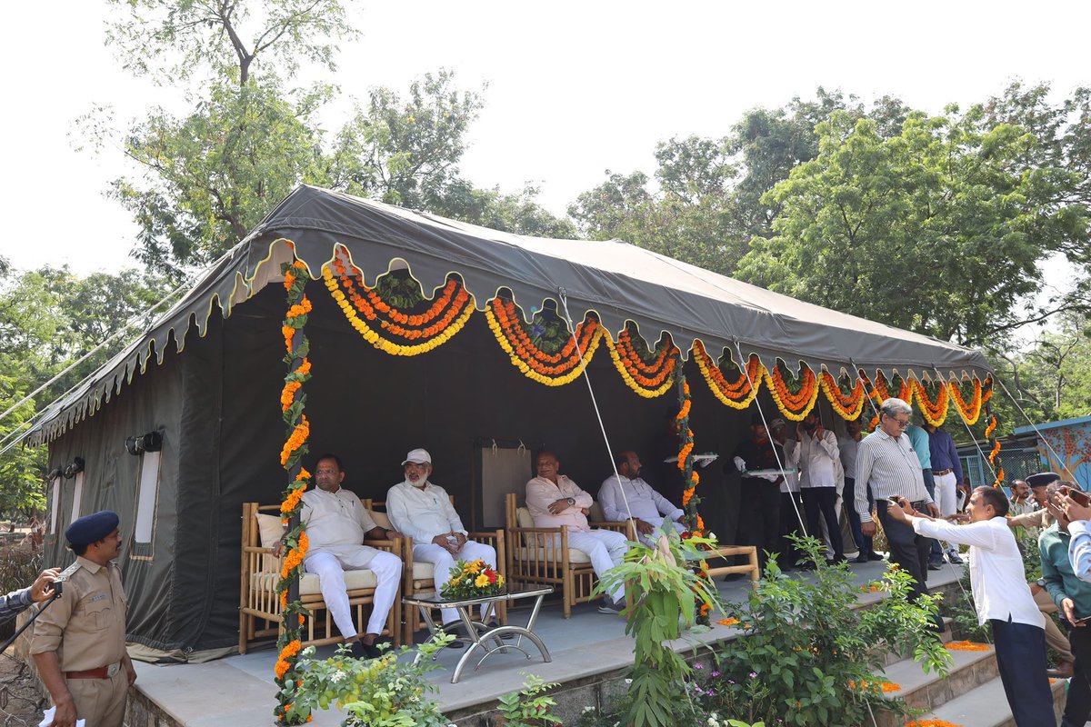 Mukesh Patel (@mukeshpatelmla) on Twitter photo વિકાસ સપ્તાહની હર્ષભેર ઉજવણી ...
માનનીય વડાપ્રધાન શ્રી <a href="/narendramodi/">Narendra Modi</a> સાહેબના સુશાસન અને સર્વગ્રાહી વિકાસના 23 વર્ષની ઉજવણીના ‘વિકાસ સપ્તાહ’ ના ભાગરૂપે આજે પંચમહાલ જિલ્લાના પાવાગઢ ખાતે વન્યજીવ સપ્તાહની ઉજવણી નિમિત્તે પાવાગઢ પ્રકૃતિ શિક્ષણ કેન્દ્રનું લોકાર્પણ કેબિનેટ મંત્રીશ્રી વિકાસ સપ્તાહની હર્ષભેર ઉજવણી ...
માનનીય વડાપ્રધાન શ્રી <a href="/narendramodi/">Narendra Modi</a> સાહેબના સુશાસન અને સર્વગ્રાહી વિકાસના 23 વર્ષની ઉજવણીના ‘વિકાસ સપ્તાહ’ ના ભાગરૂપે આજે પંચમહાલ જિલ્લાના પાવાગઢ ખાતે વન્યજીવ સપ્તાહની ઉજવણી નિમિત્તે પાવાગઢ પ્રકૃતિ શિક્ષણ કેન્દ્રનું લોકાર્પણ કેબિનેટ મંત્રીશ્રી