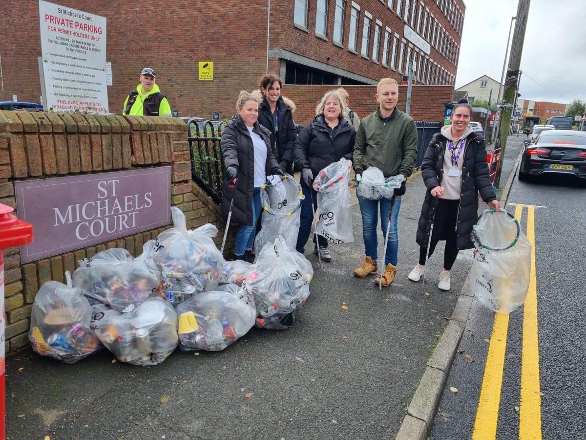 The BID Team have been out litter- picking again today part of our Spring Clean.

Thank you to <a href="/Litterwatch1/">Litter Watch</a> who always help us and a big Thank you to the guys from <a href="/BCTG_Group/">BCTG</a> for volunteering, you all did an amazing job.

Please see our photos of before and after