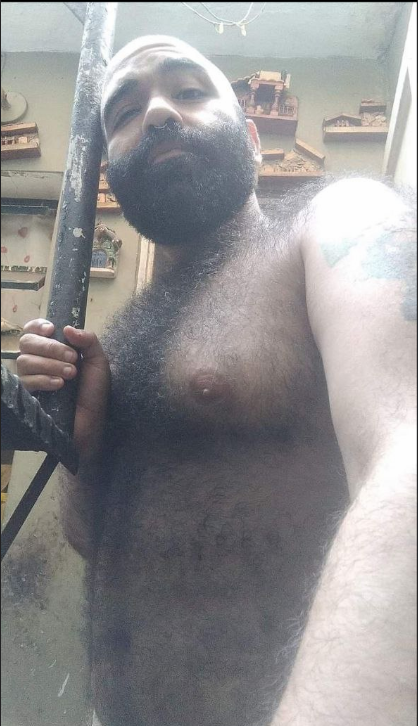 Que donde hay pelo hay felicidad dicen? ;)

No olvides suscribirte a mi canal de telegram! te prometo que no te arrepentiras!

sublaunch.com/topogod

#hairyguy #hairybear #bear #adultcontent #bearmacho #beargay #beard #bearded #gay #latinbear