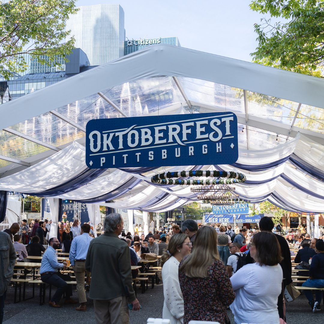 DowntownPitt's tweet photo. Sights from the opening weekend of #OktoberfestPittsburgh! πΊπ₯¨
#DowntownPittsburgh #OKTPGH https://t.co/OhHmVgpmpJ