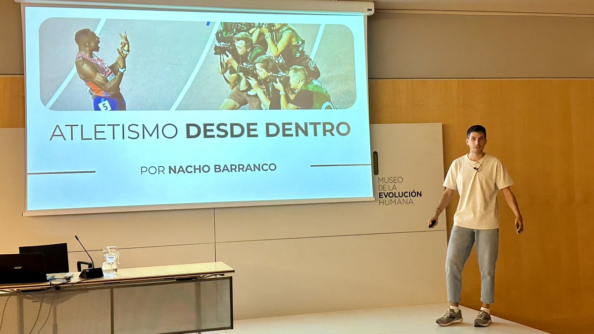 Cross de Atapuerca (@catapuerca) on Twitter photo IX MEETING FORMATIVO 'CORRE Y APRENDE' con el #CrossAtapuerca
🗣 Nacho Barranco Frías <a href="/n_barranco/">Nacho Barranco</a> 
en el <a href="/museoevolucion/">MuseoEvoluciónHumana</a> 
🔴 Síguelo en directo:
youtube.com/live/BtAx5ZDKj…
El Cross de #Atapuerca es #MuchoMásQueCorrer #CorreyAprende 
#Running #atletismo #correr IX MEETING FORMATIVO 'CORRE Y APRENDE' con el #CrossAtapuerca
🗣 Nacho Barranco Frías <a href="/n_barranco/">Nacho Barranco</a> 
en el <a href="/museoevolucion/">MuseoEvoluciónHumana</a> 
🔴 Síguelo en directo:
youtube.com/live/BtAx5ZDKj…
El Cross de #Atapuerca es #MuchoMásQueCorrer #CorreyAprende 
#Running #atletismo #correr