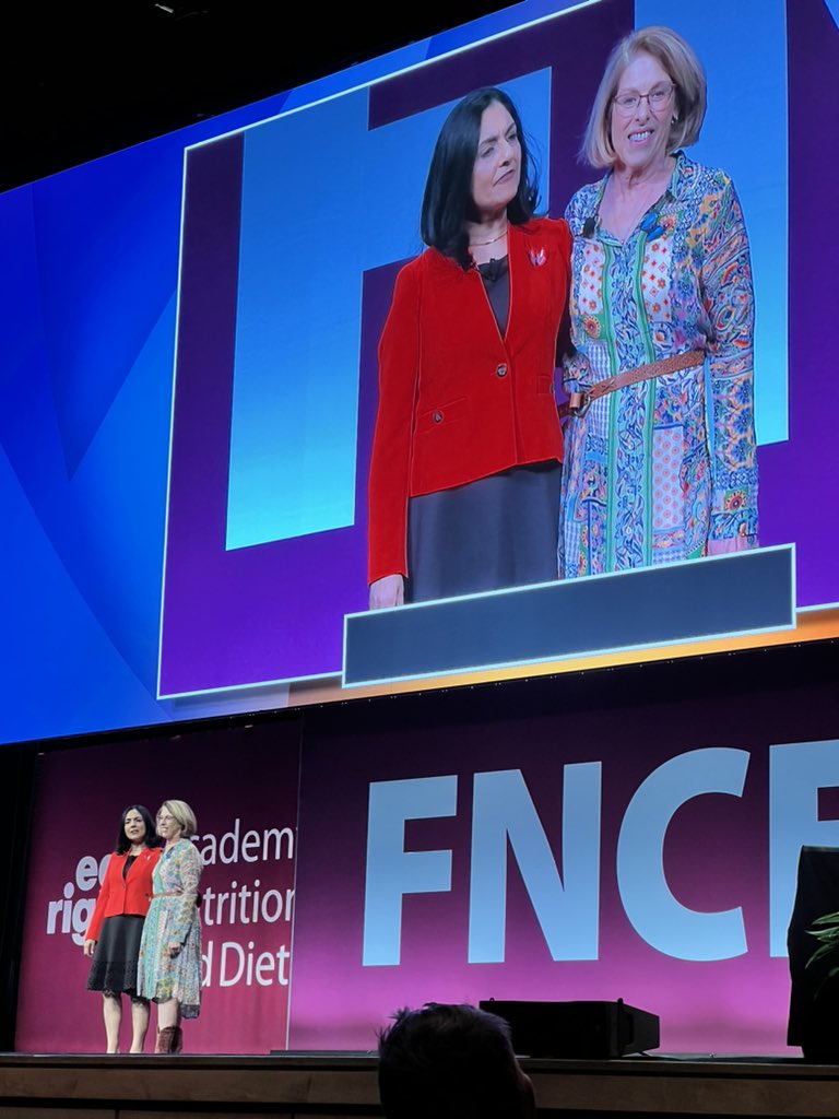 DietitianSherry's tweet photo. What a fun way to close out #FNCE! Thanks to these incredible leaders!! Excited and looking forward to 2025 in Nashvegas. 🤠 Y’all get home safely and pray for our friends in harms way. #HurricaneMilton #HurricaneHelene https://t.co/mYhzpMHehk