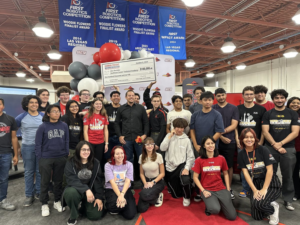 ClarkCountySch's tweet image. .@SETechTweets manufacturing teacher, Alex Bechtler, was named a winner of the @HFTforschools Prize for Teaching Excellence! Mr. Bechtler was surprised with a $100,000 check of which a portion will benefit the school&apos;s Manufacturing program.