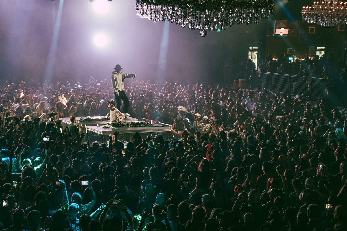 ProbCause's tweet photo. Hard to believe this last show with the GRiZ fam was just over a year ago! Miss rockin shows together 🥹 the 3 shows in one day was crazyyy 😭 so grateful for all these experiences ❤️❤️❤️ https://t.co/RPZHKGUFNr