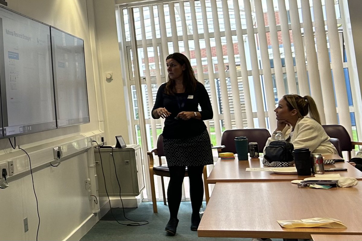 Brilliant afternoon helping our ACPs at LWH to work effectively within the Research Pillar. Inspiration from @asharpliverpool <a href="/GaskinKerry/">Prof Kerry Gaskin</a> and <a href="/ruthendacott/">Ruth Endacott 💙</a>. Networking, sharing ideas and cross organisational problem solving. Making research our business.