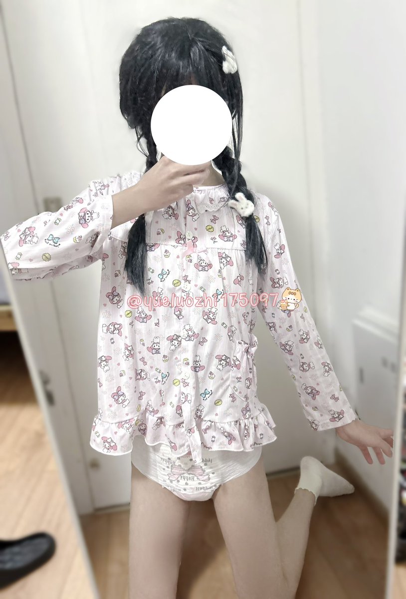 月落枝 tweet media