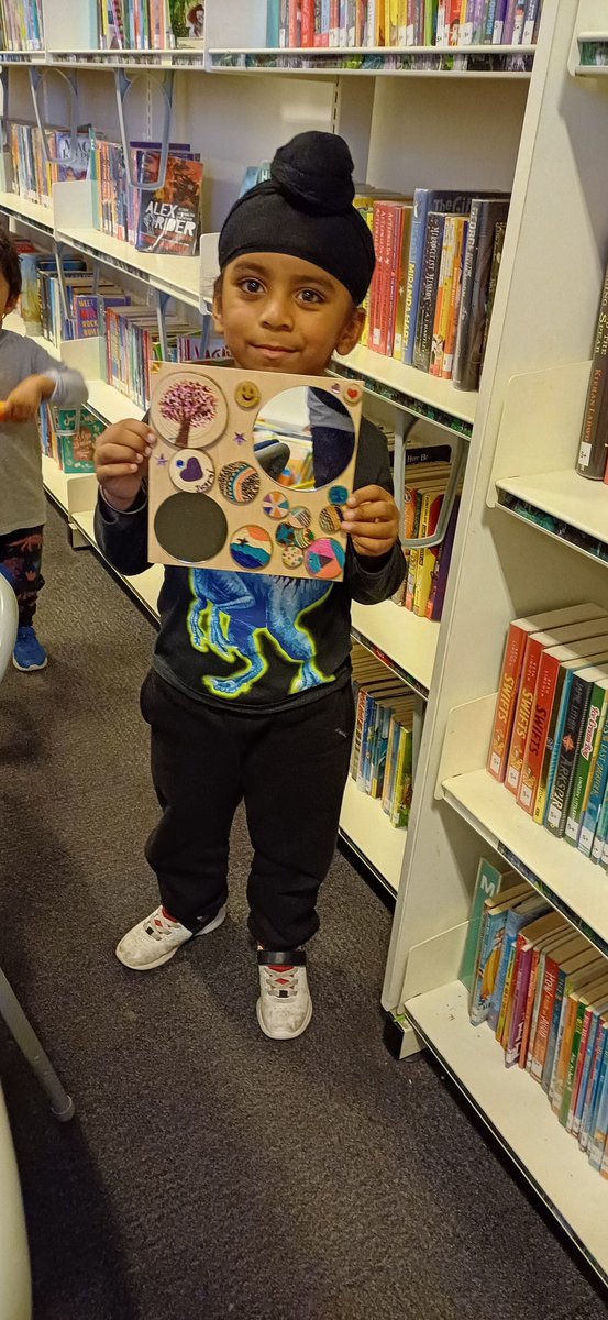 LarisaZilickaja's tweet photo. An amazing SEND Club's Art Therapy session at #greenstreetlibrary . Great turnout, fantastic activities, positive feedback from residents π
#newhaminclusive
#newhamlibraries https://t.co/7h208iNxSP