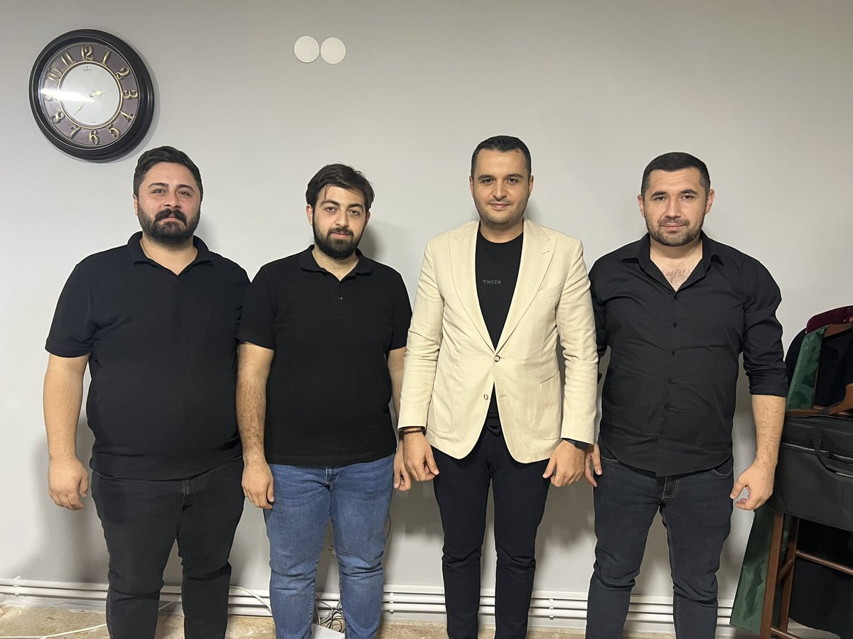 📍Elmadağ

Geçmişten günümüze Elmadağ gençlik kolları başkanlarımız ile bir araya geldik. 

İlk günkü aşkla Elmadağ hazır.