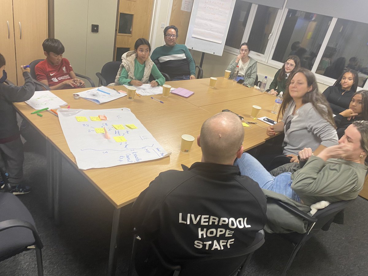 Knowsley Parent Power (@knowsleypp) on Twitter photo Another productive meeting for us, despite the dark, cold evening. It was great to hear more from our young people, and how decisions impact their future. It was great to have Chris from <a href="/LiverpoolHopeUK/">Liverpool Hope University</a> talking about working with us in the future.
Next stop - Oxford 🏫🎓 Another productive meeting for us, despite the dark, cold evening. It was great to hear more from our young people, and how decisions impact their future. It was great to have Chris from <a href="/LiverpoolHopeUK/">Liverpool Hope University</a> talking about working with us in the future.
Next stop - Oxford 🏫🎓