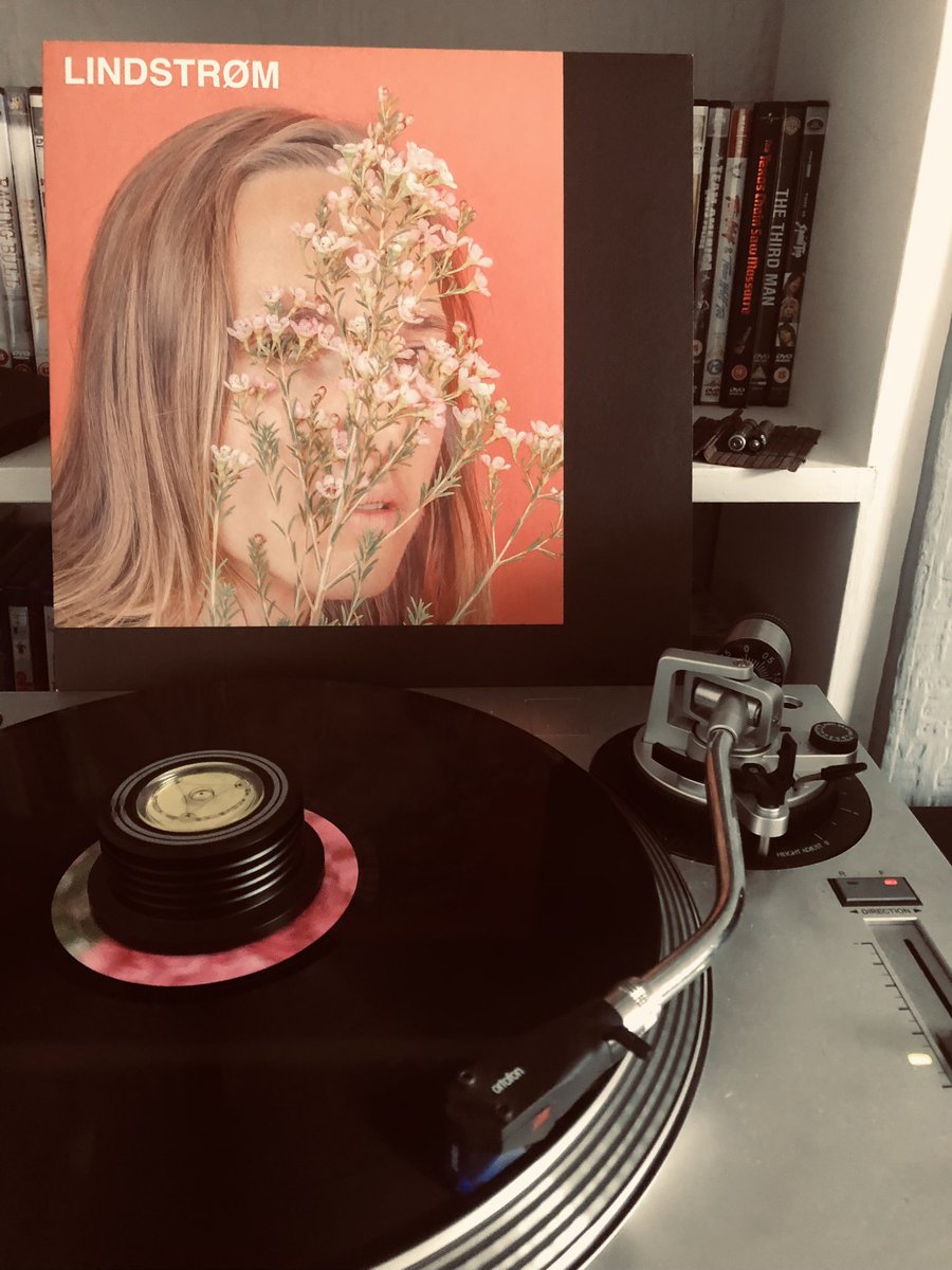 DanielJago5's tweet image. Listening to my records in alphabetical order by artist.
343: Lindstrøm - It’s Alright Between Us As It Is
@feedelity 
#spacedisco #electronic