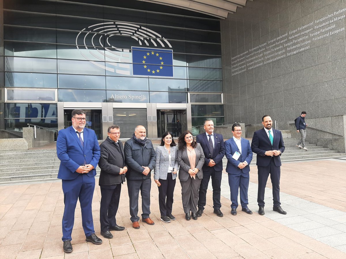 🇪🇺 Encuentro de los representantes del Comité Ejecutivo de la FECAM en el Parlamento Europeo con <a href="/CarolinaDarias/">Carolina Darias</a>, alcaldesa de <a href="/aytolpgc/">Ayuntamiento de Las Palmas de Gran Canaria</a> y representante de la <a href="/fempcomunica/">FEMP</a> en el Comité Europeo de las Regiones Ultraperiféricas