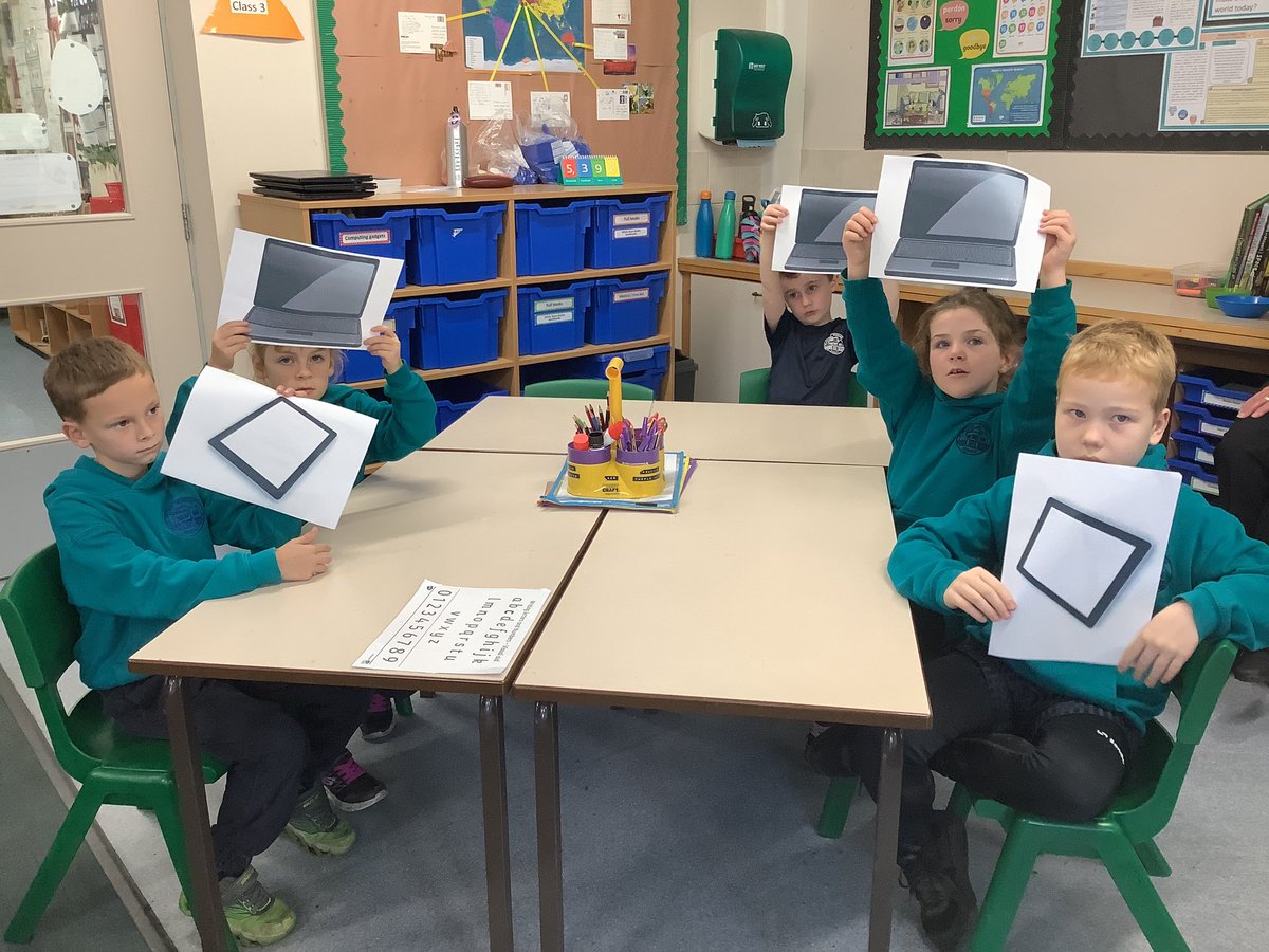 AckworthHoward's tweet image. 🛜 Year 3 have been learning about how computers are connected.  They learnt how digital files can be stored on a server.  Computers can access these through a network switch.  Some computers need a wire, while others don’t!

#AckworthHowardComputing
