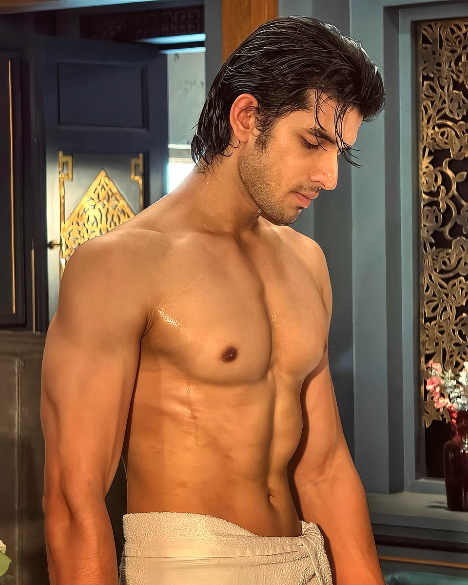 Adhik Mehta Tweets (@hothunksvideos) on Twitter photo Paras Kalnawat Fresh Out Of Shower π₯β€οΈ Paras Kalnawat Fresh Out Of Shower π₯β€οΈ