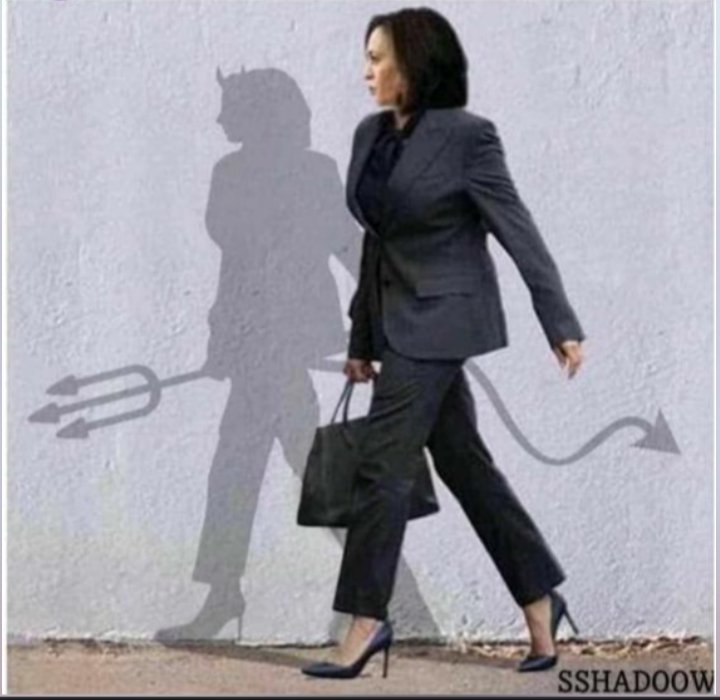 BLOCKED_byMKK's tweet image. Q. Corporate Needs Your Help Identifying The DifferencesIn These Two Images?

A. There Are NO 🚫 Differences. Both Images Are The Same.