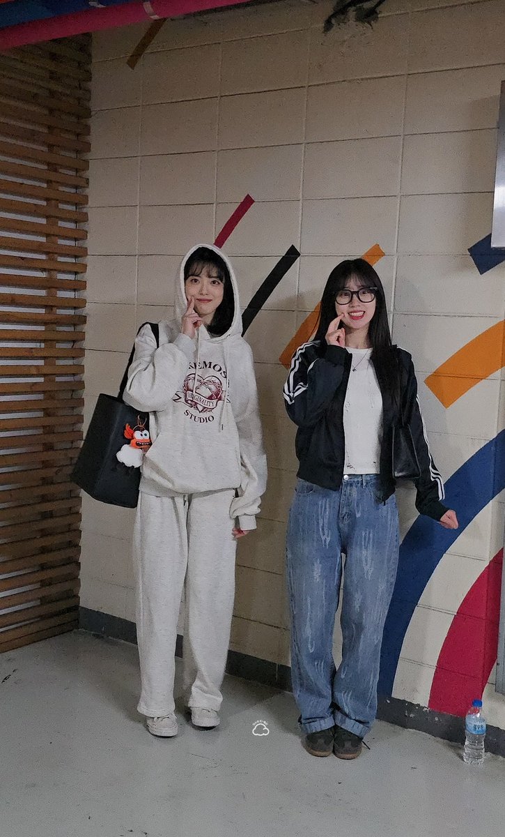 wmjsy97's tweet image. 귀여운 언니즈- 오랜만에 반가웠어 해림아❤️
#지수연 #정해림