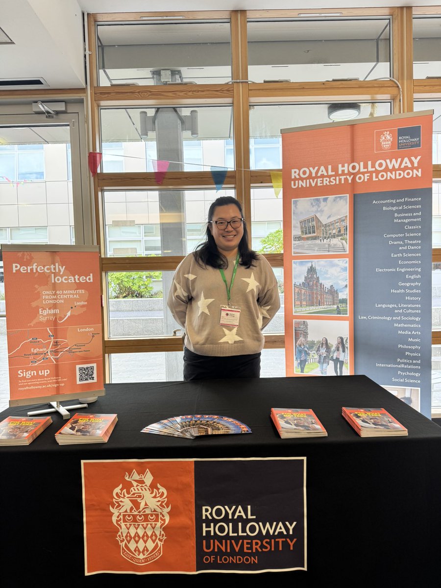 Royal Holloway Schools (@rhulschools) on Twitter photo Kellie was at Merton College <a href="/mertoncoll/">Merton College</a> today for their careers fair! Hope students got to find out more about what Royal Holloway can offer them! 🐻❄️
#highereducation #ukuniversities #forwhatmatters Kellie was at Merton College <a href="/mertoncoll/">Merton College</a> today for their careers fair! Hope students got to find out more about what Royal Holloway can offer them! 🐻❄️
#highereducation #ukuniversities #forwhatmatters