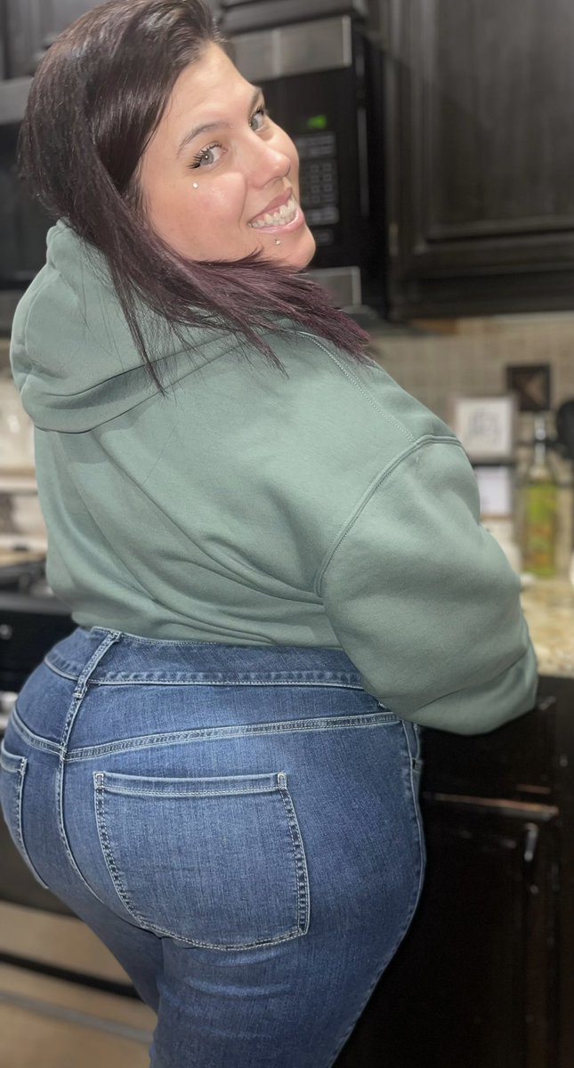 I like it nasty, RT if you’d eat it? 😋