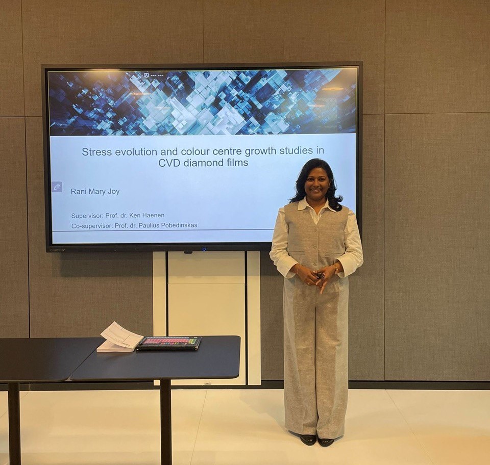 WBGM_UHasselt's tweet image. Huge congrats to Dr. @rmaryjoy on successfully defending her PhD! 🎓🎉 
We’re so proud of her hard work and groundbreaking research on &quot;stress evolution and colour centre growth studies in CVD #Diamond  films&quot;.

@imoimomec   @uhasselt