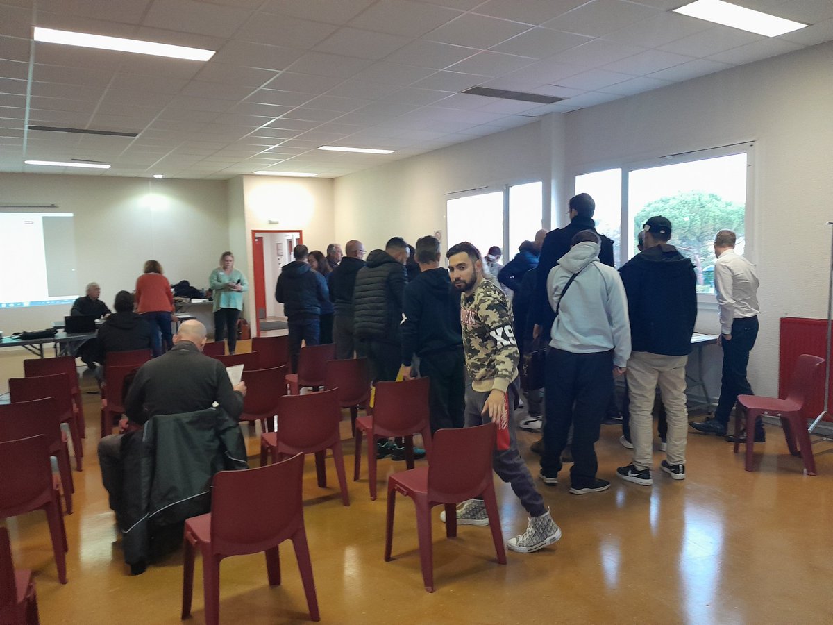 Aujourd'hui à l'espace Concorde d'Arpajon, une cinquantaine de demandeurs d'emploi ont participé à un atelier sur les métiers du bâtiment.  Atelier organisé par l'agence #FranceTravail d'Arpajon en partenariat avec la CAPEB et le GRETA.