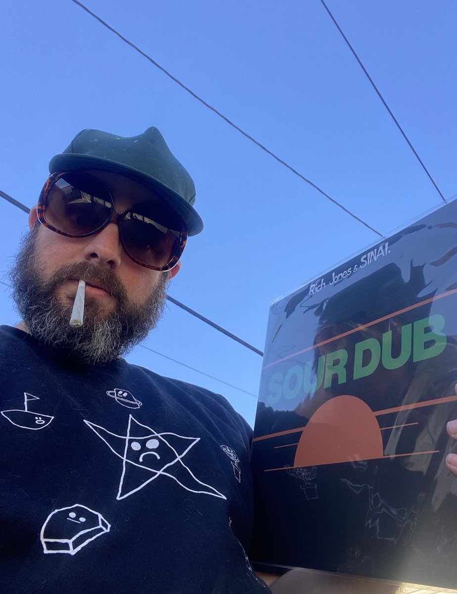 Sour Dub vinyl touched down 🥲 Cop yours via Three Dollar Pistol today or catch me w/ them at a show 👊

10.10 - LA w/ <a href="/QuelleChris/">Quelle Christopher</a> <a href="/Cavwins/">KAvalier ⚔</a> + <a href="/DenmarkVes/">Piece Et Lux</a> 
10.23 - Chicago w/ 🤫
10.24 - Indy w/ <a href="/devindude420/">Devin The Dude</a> 

threedollarpistol.com/album/sour-dub