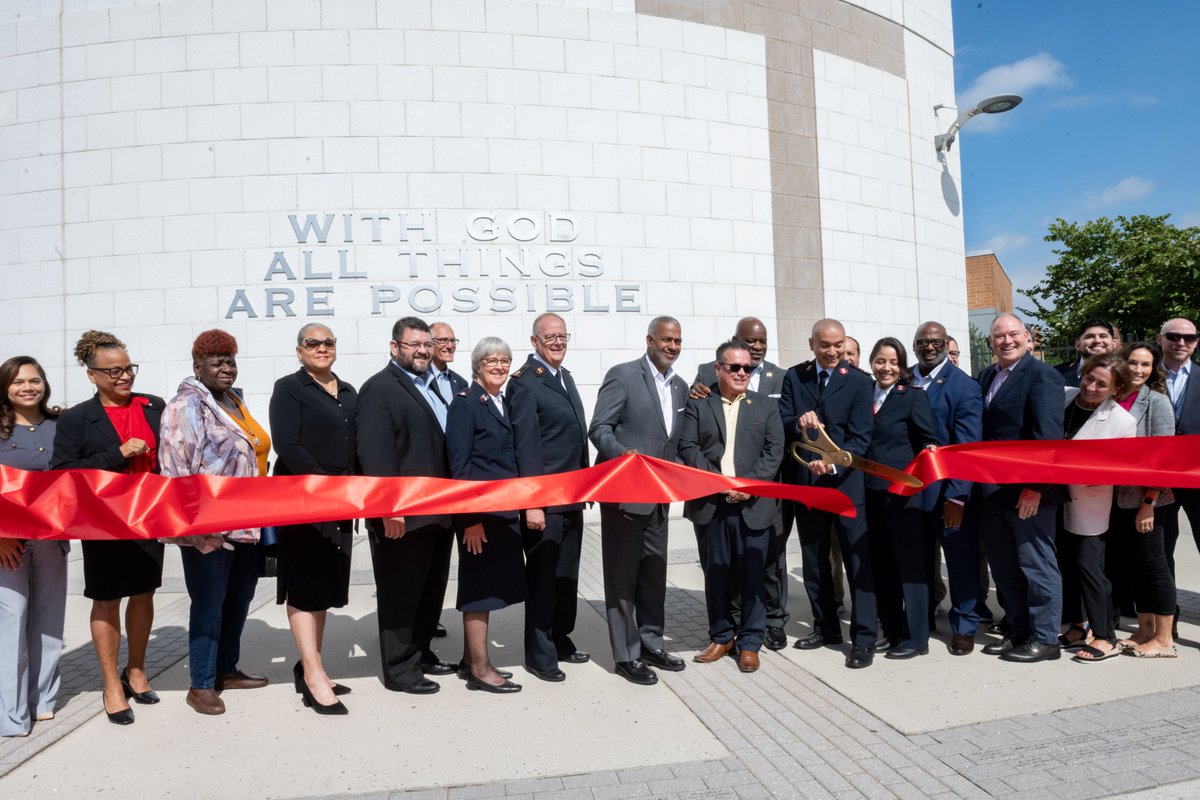 ThomasBoydPR's tweet photo. What a fantastic weekend celebrating @CamdenKroc’s 10th Anniversary! 🎊TBC had the honor of being onsite for all of the festivities – from the kick-off press event, drive-thru food distribution and #KrocFest to the Gala, Documentary Screening, Church Rededication and more! https://t.co/jhymXSL6Kc