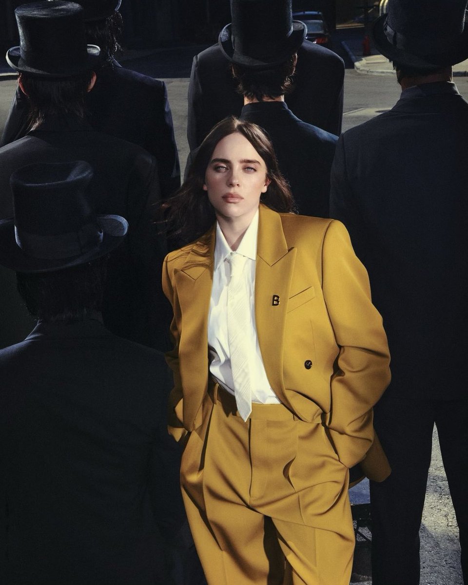 ビリー・アイリッシュ がファッション誌『VOGUE』のカバーと誌面に登場